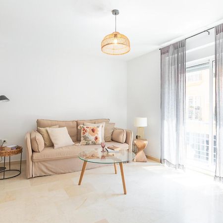 Appartamento Puerta del Centro Málaga Esterno foto